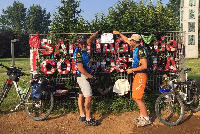 Da Lisbona a Santiago in bici contro la Sla - Terre di Mezzo